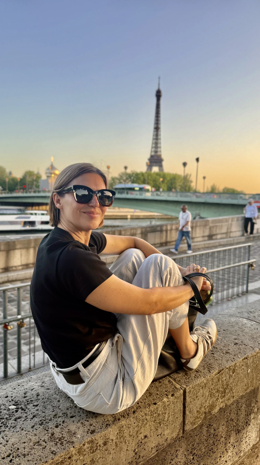 Portrait beside the Seine in Paris